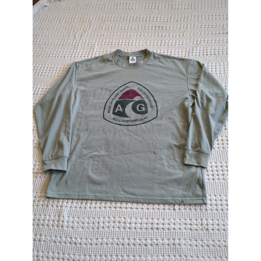 Nike ACG Long Sleeve Outdoor Sign Long Sleeve T Shirt Mica Green Size Large